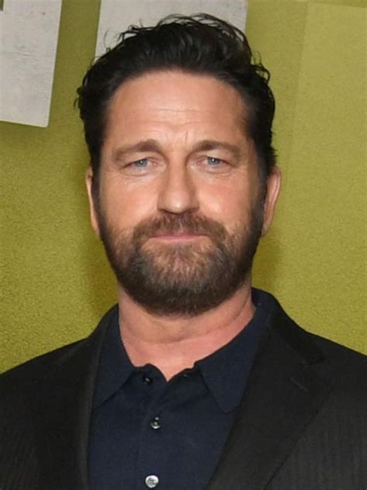 Gerard Butler Height, Weight, Body Measurements, Shoe Size