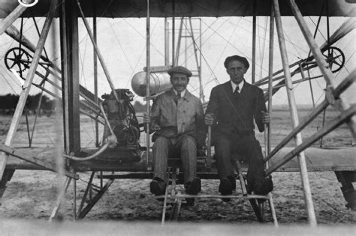 How long did the wright brothers first flight last
