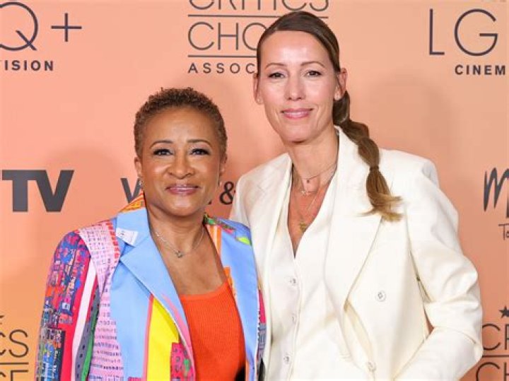 How Old Is Alex Sykes? Wanda Sykes Wife Age – Wikipedia Wedding, Children And Net Worth