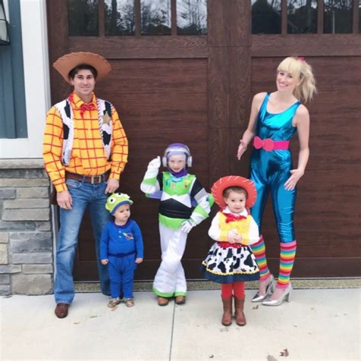 
Hunter McGrady Shares Family’s Cute ‘Toy Story’ Halloween Costumes: ‘Gang’s All Here’ 