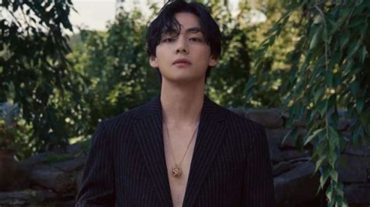 
Iconic Luxury Brand “Cartier” Announces V (Kim Taehyung) from BTS as Global Ambassador 