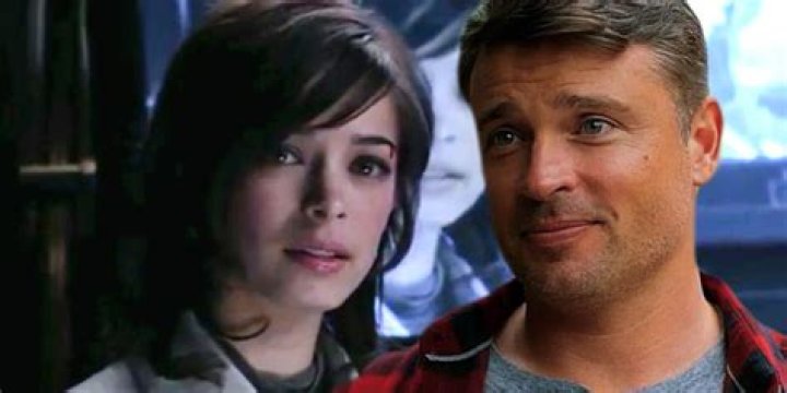 In what episode of smallville does clark fly