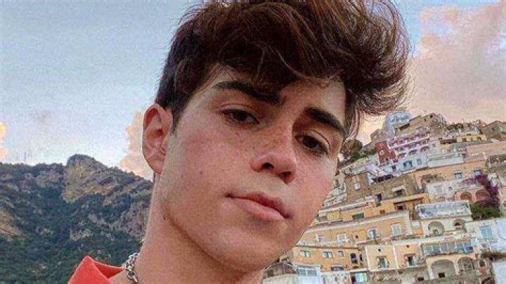 
Is Benji Krol Married or Dating? His Bio, family, Parents, Girlfriend and TikTok 