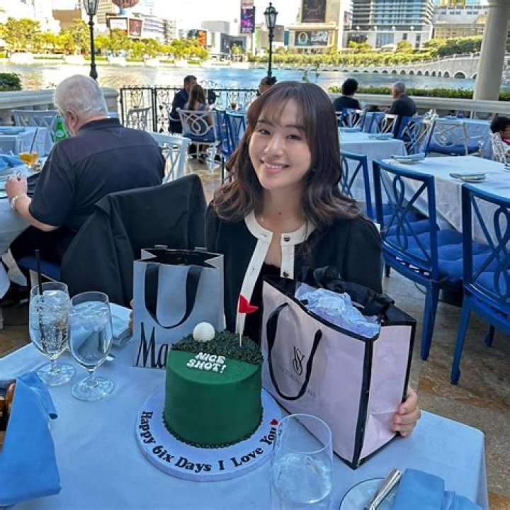 Is Jeongeun Lee6 Married? Everything About Her Partner And Net Worth