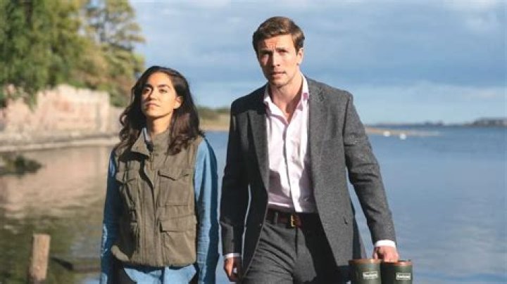 Is Leo Suter Gay? Partner And Facts To Know On Beecham House Actor