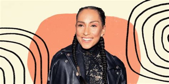 Is Robin Arzon Jewish? Religion Explored -Meet The American Author On Instagram