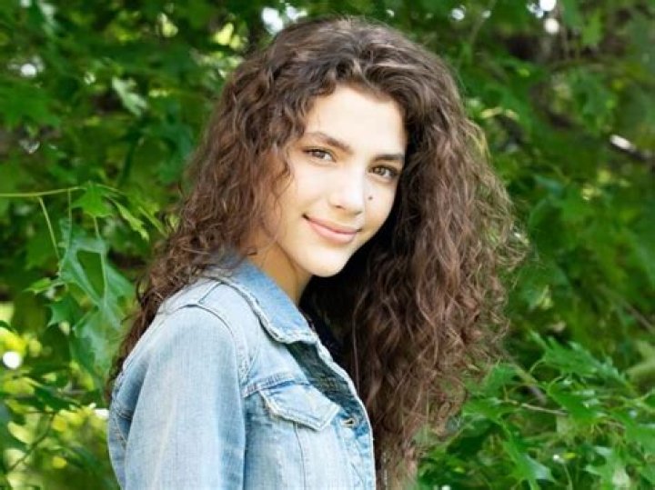 Isol Young Bio, Wiki, Age, Height, Parents, Movies, and Net Worth