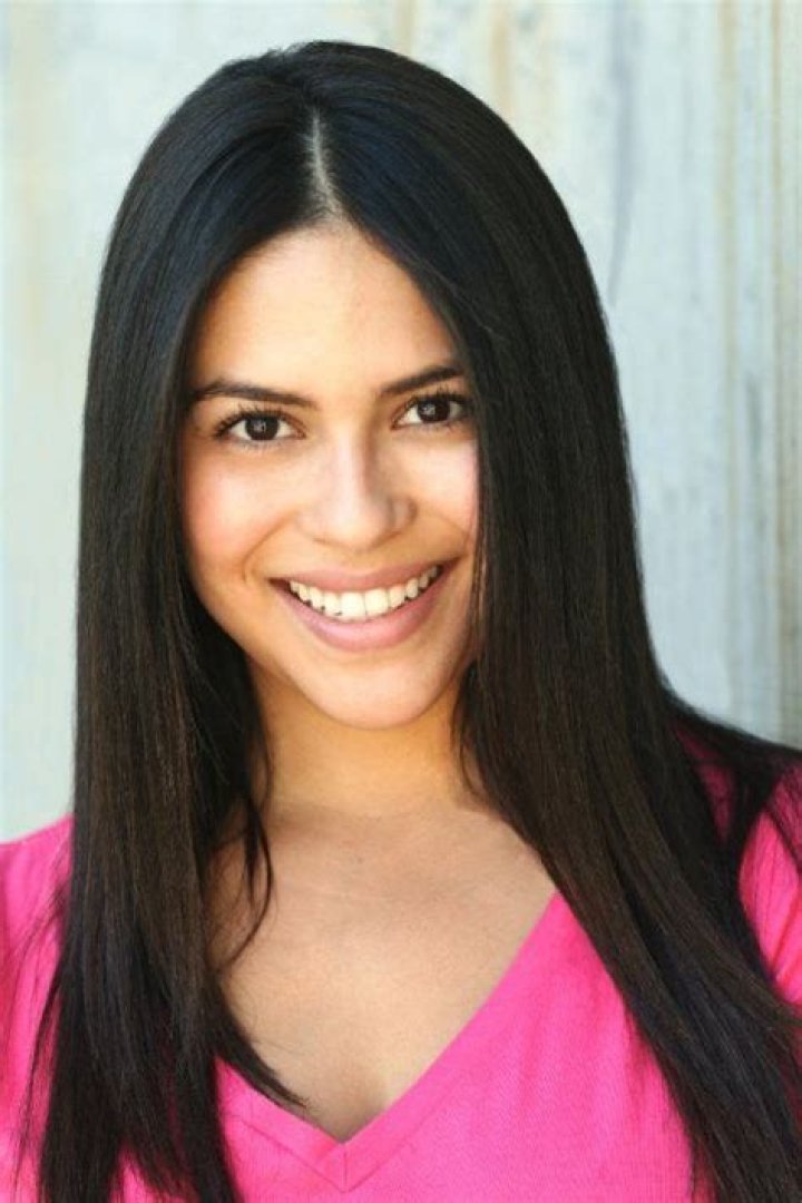 Janine Larina Height, Weight, Net Worth, Age, Wiki, Who, Instagram, Biography