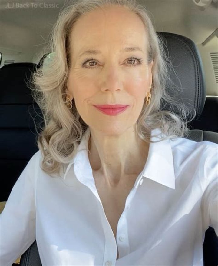 Janis Lyn Johnson Net Worth