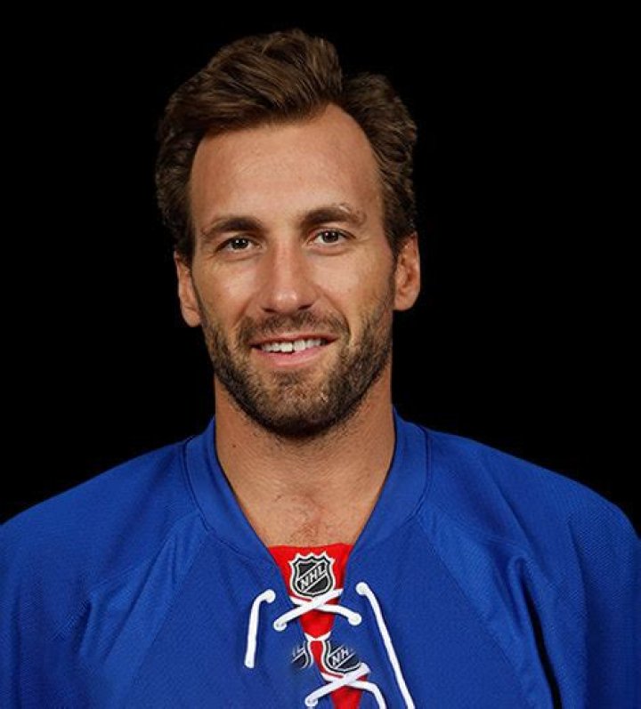 Jarret Stoll’s Net Worth, Biography, Career, Awards, Fact and Life Story