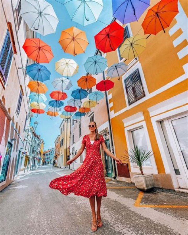 
Jennifer Tuffen: 10 Facts To Know About The Travel Photographer 