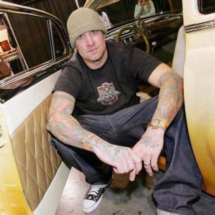 
Jesse James Has Denied Cheating On His Pregnant Wife 