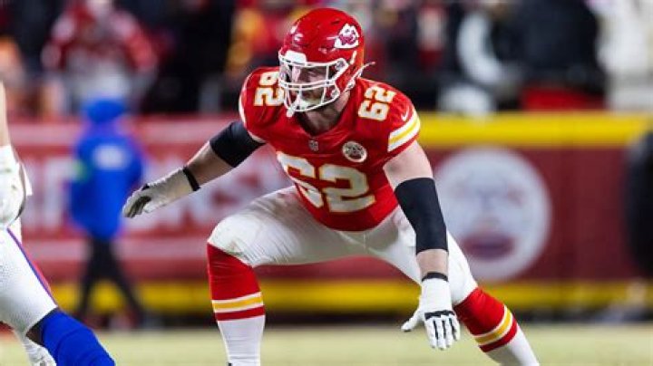 
Joe Thuney Height, Weight, Net Worth, Age, Birthday, Wikipedia, Who, Nationality, Biography 