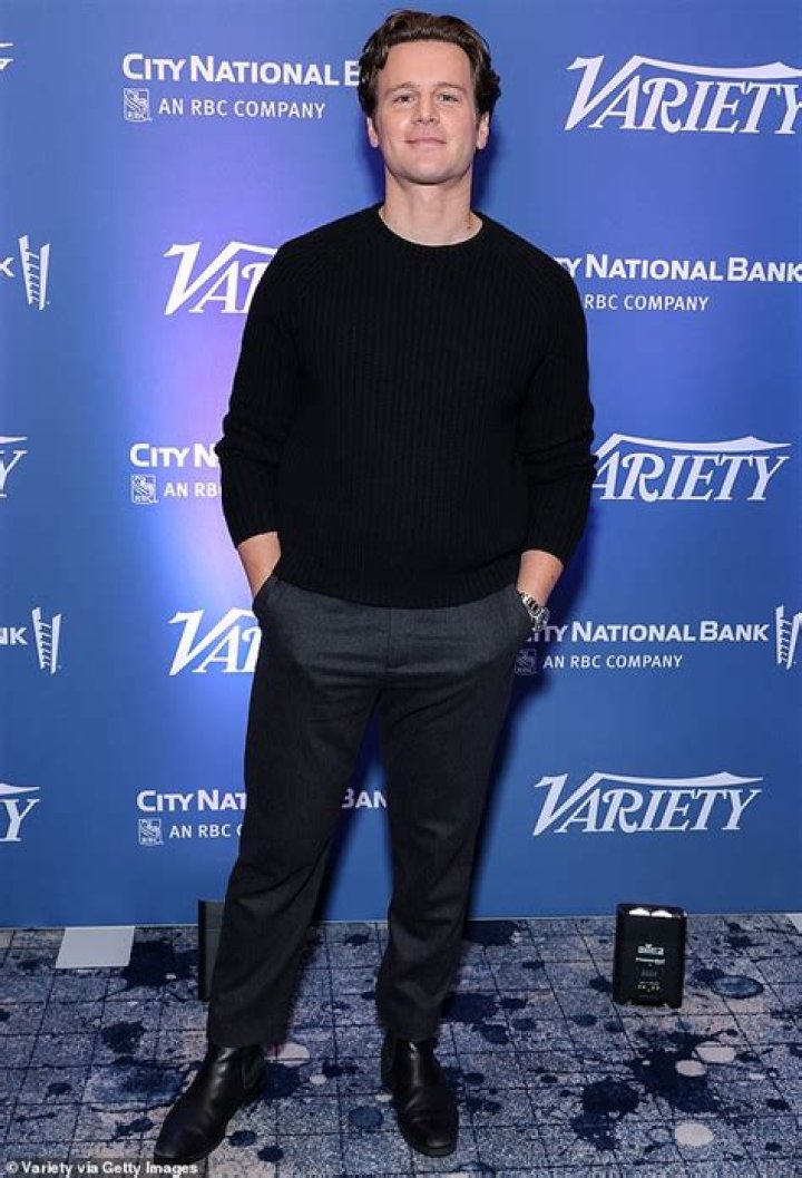 Jonathan Groff Height, Weight, Net Worth, Age, Birthday, Wikipedia, Who, Nationality, Biography