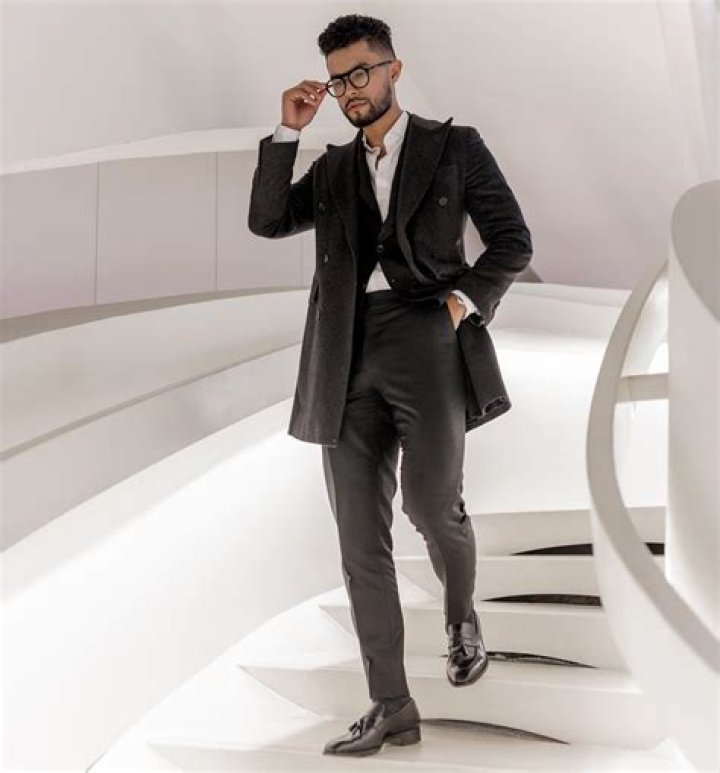 Jose Zuniga Teachingmensfashion, Body, Wife & Net Worth