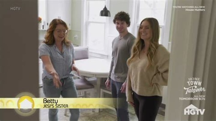 Julie Stoffer and Husband Spencer Rogers Now Lead A Quite Life