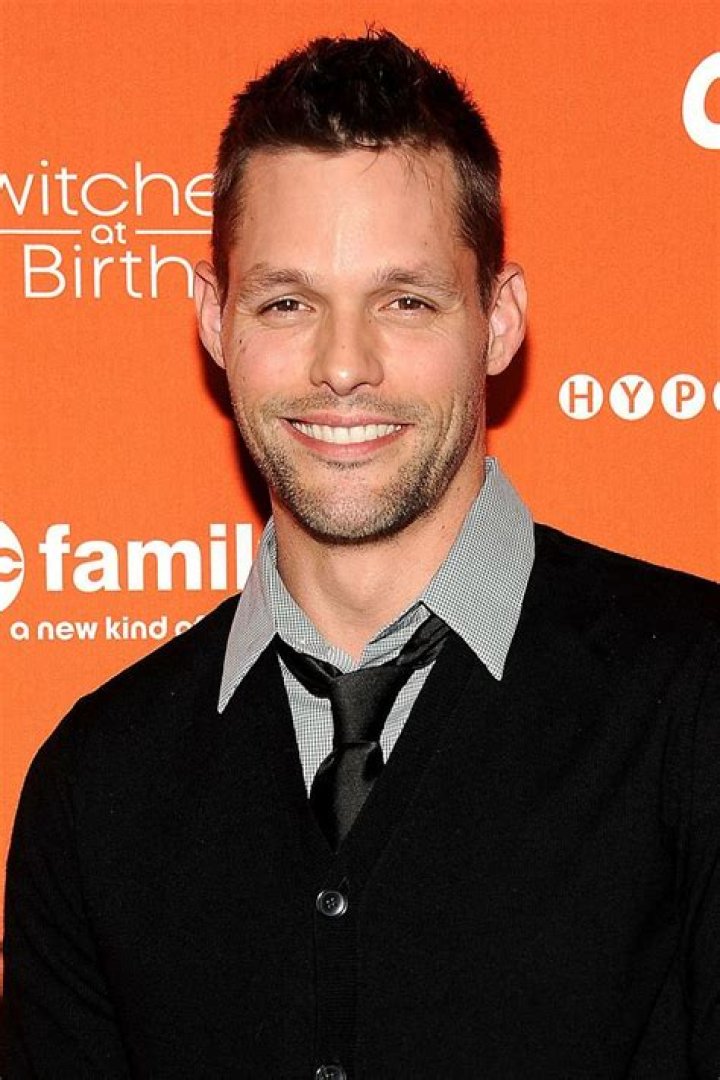 Justin Bruening Height, Weight, Net Worth, Age, Birthday, Wikipedia, Who, Nationality, Biography