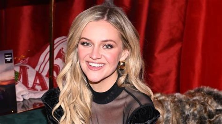 Kelsea Ballerini Height, Weight, Measurements, Bra Size, Shoe Size