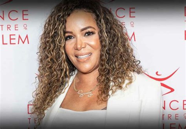 Kira Kosarin (Actress) Wiki, Biography, Age, Height, Weight, Measurements, Boyfriend, Net Worth, Facts