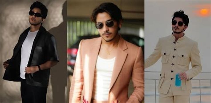 Komal Jha Height, Weight, Net Worth, Age, Birthday, Wikipedia, Who, Instagram, Biography