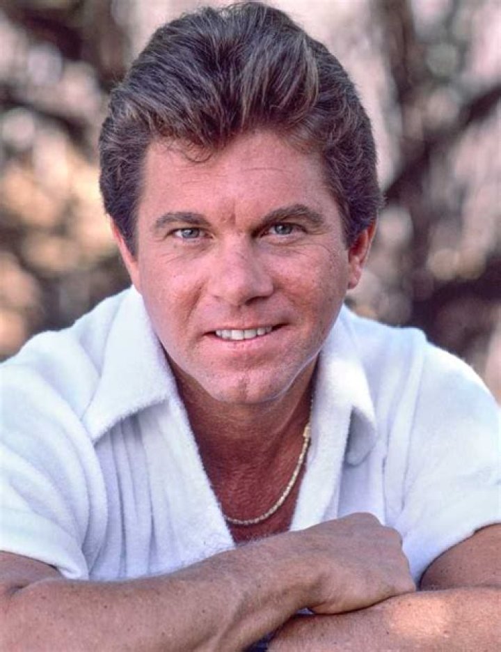 Larry Manetti