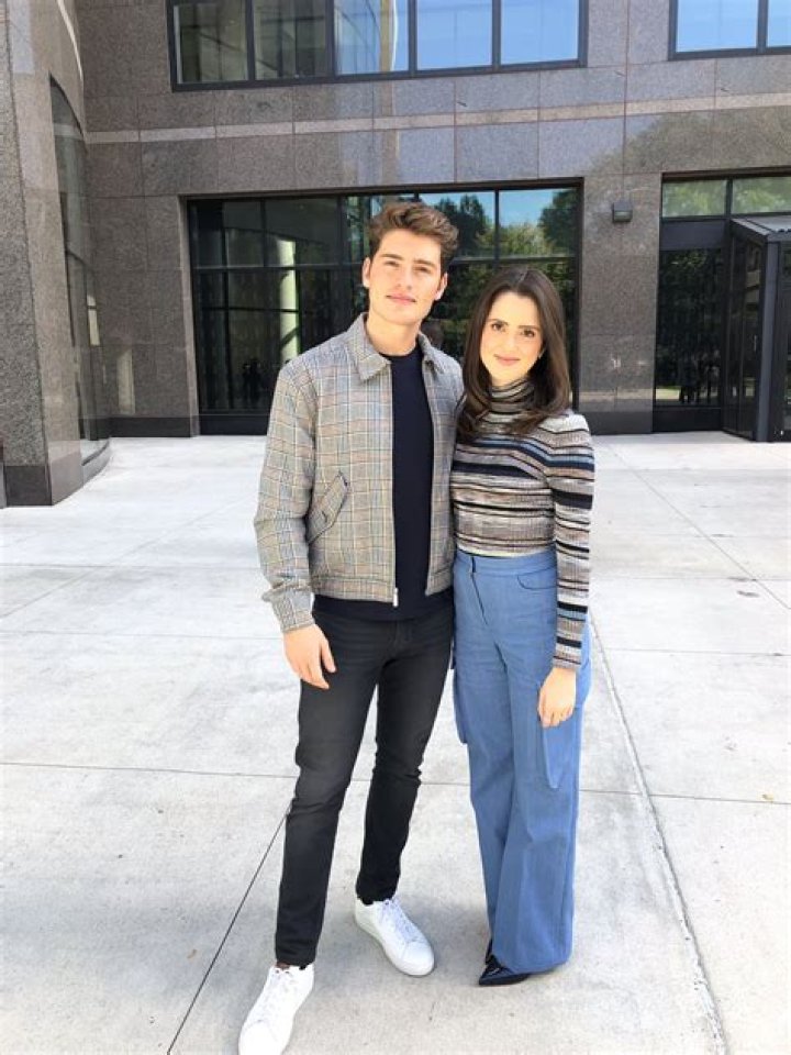 Laura Marano Boyfriend Thomas Macken, Wikipedia, Age, Height, Net Worth, Instagram