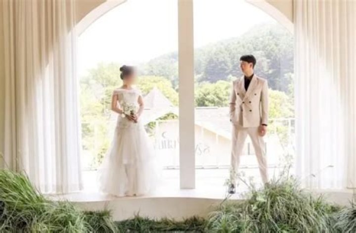 Lee Dong Wook Bio, Wiki, Age, Height, Education, Wife, Family, Career and Net Worth