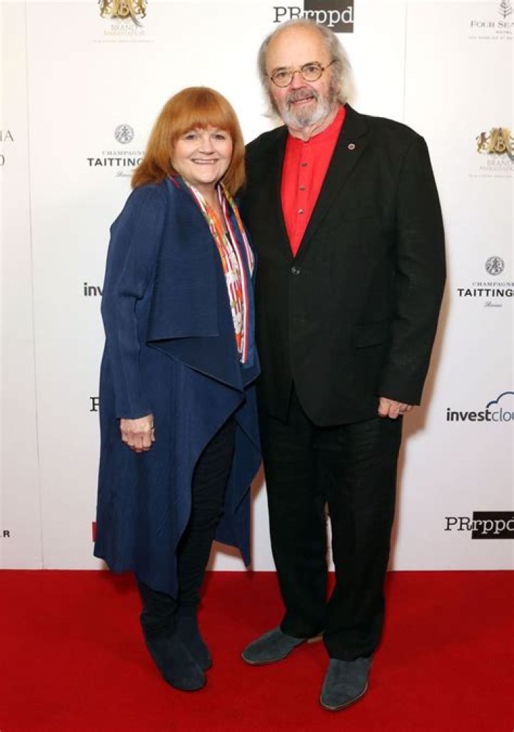 Lesley Nicol: Husband, net worth, tattoos, smoking & body measurements