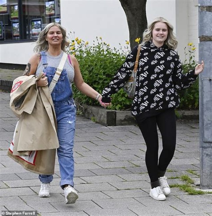 Lilly Sue McFadden Height, Weight, Net Worth, Age, Birthday, Wikipedia, Who, Nationality, Biography