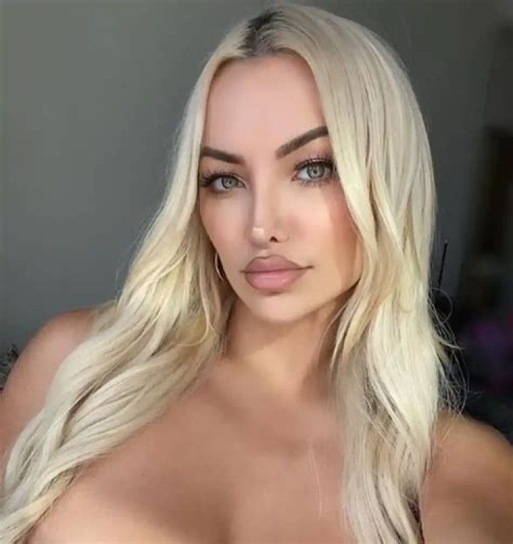 
Lindsey Pelas Height, Weight, Net Worth, Age, Birthday, Wikipedia, Who, Nationality, Biography 