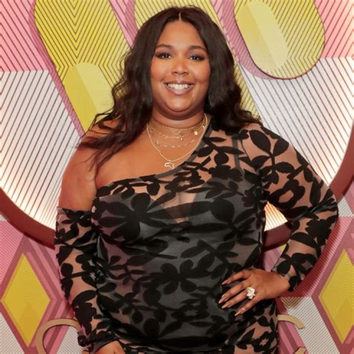 How Rich is Lizzo? Net worth of Up and Coming Rapper Lizzo