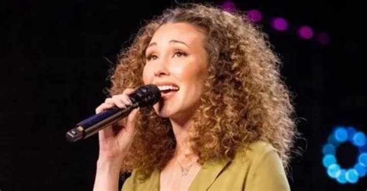 Loren Allred Parents Nationality, Ethnic Background, Married, Husband, Parents, Family, Net Worth, Height, Voice Type, BGT, Hair