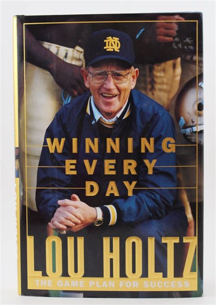 Lou Holtz Age, Birthday, Wikipedia, Who, Nationality, Biography