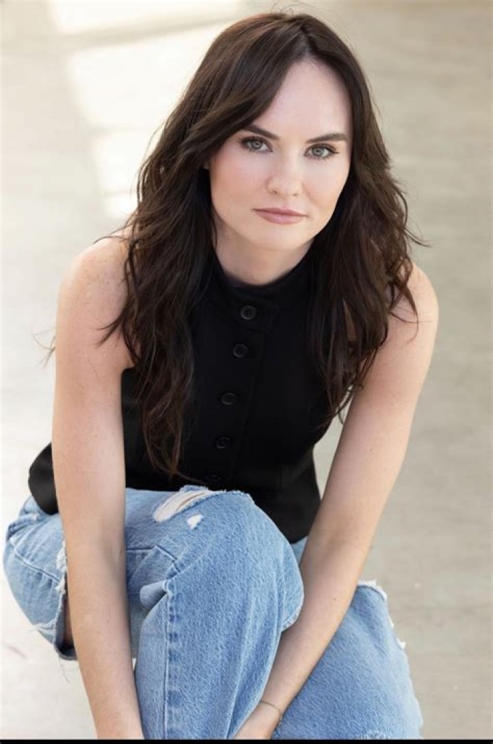 Madeline Carroll Height, Weight, Measurements, Bra Size, Shoe Size