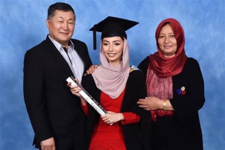 
Mahnaz Angury Height, Weight, Net Worth, Age, Birthday, Wikipedia, Who, Nationality, Biography 