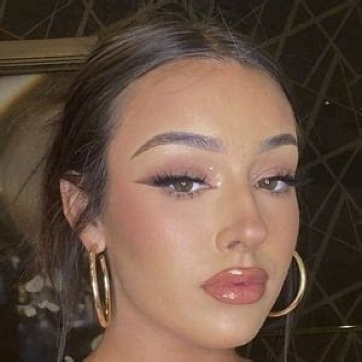 Makeup Artist & Instagram Model brynnemarieeee Is Big On Tiktok, Here is What We Know About Her