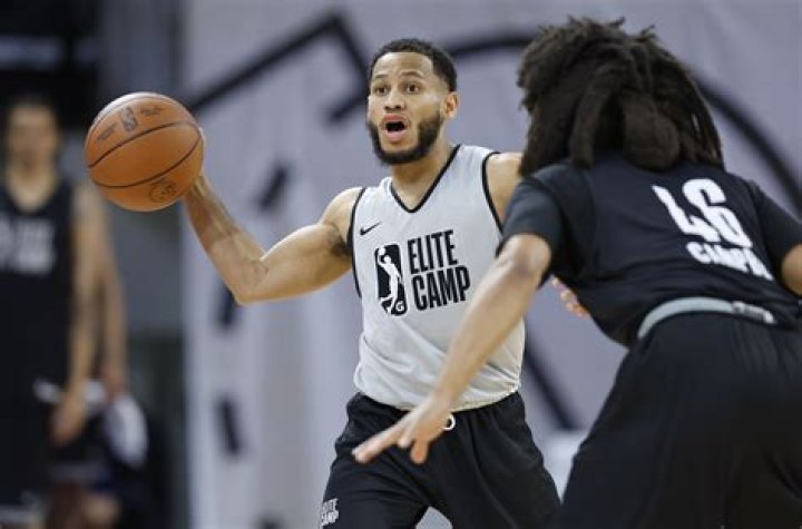 Markquis Nowell Bio; Family, Weight, High School, College, NBA Draft, Wikipedia, Instagram