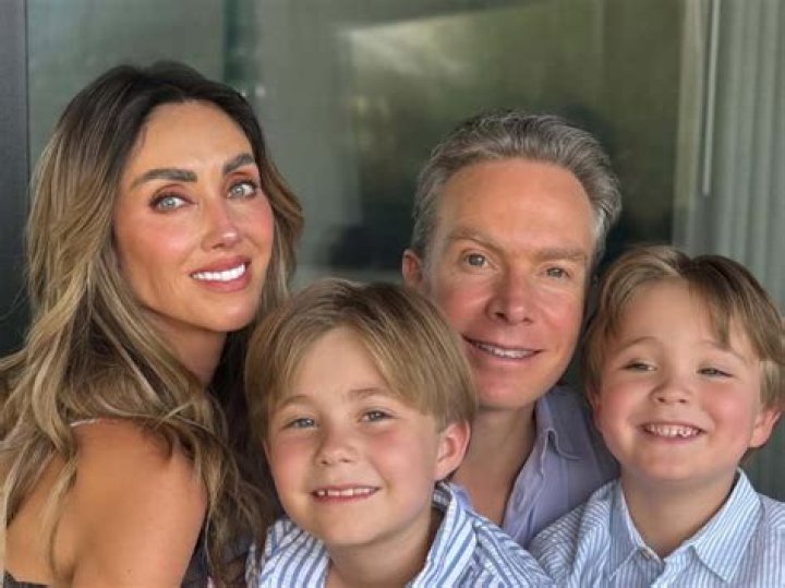 Mauricio Garza Pareja Actual: Is He Gay? Family And Net Worth