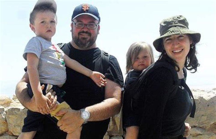 
Mayim Bialik And Her Ex-Husband Michael Stone Share Two Children 