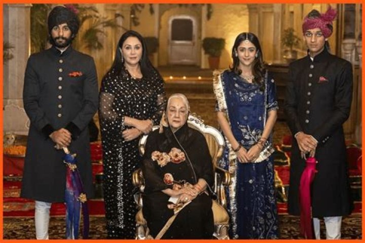 
Mayu Matsuoka Husband: Is She Married? Family And Net Worth 