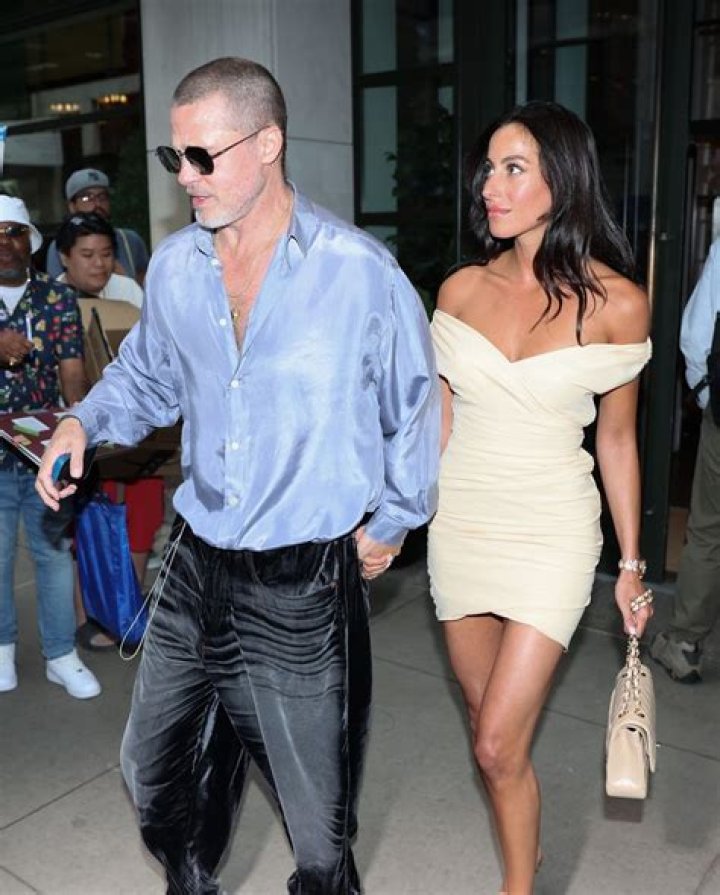 Mike Pitts Net Worth