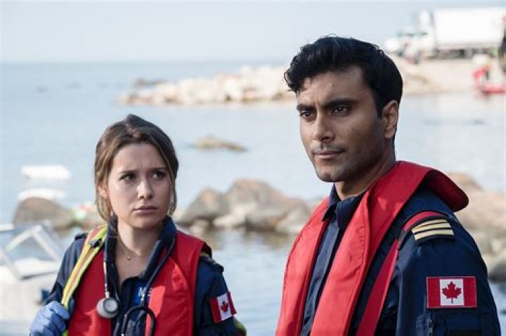 Natasha Calis Age, Wiki, Boyfriend: 10 Facts On Nurses Actress