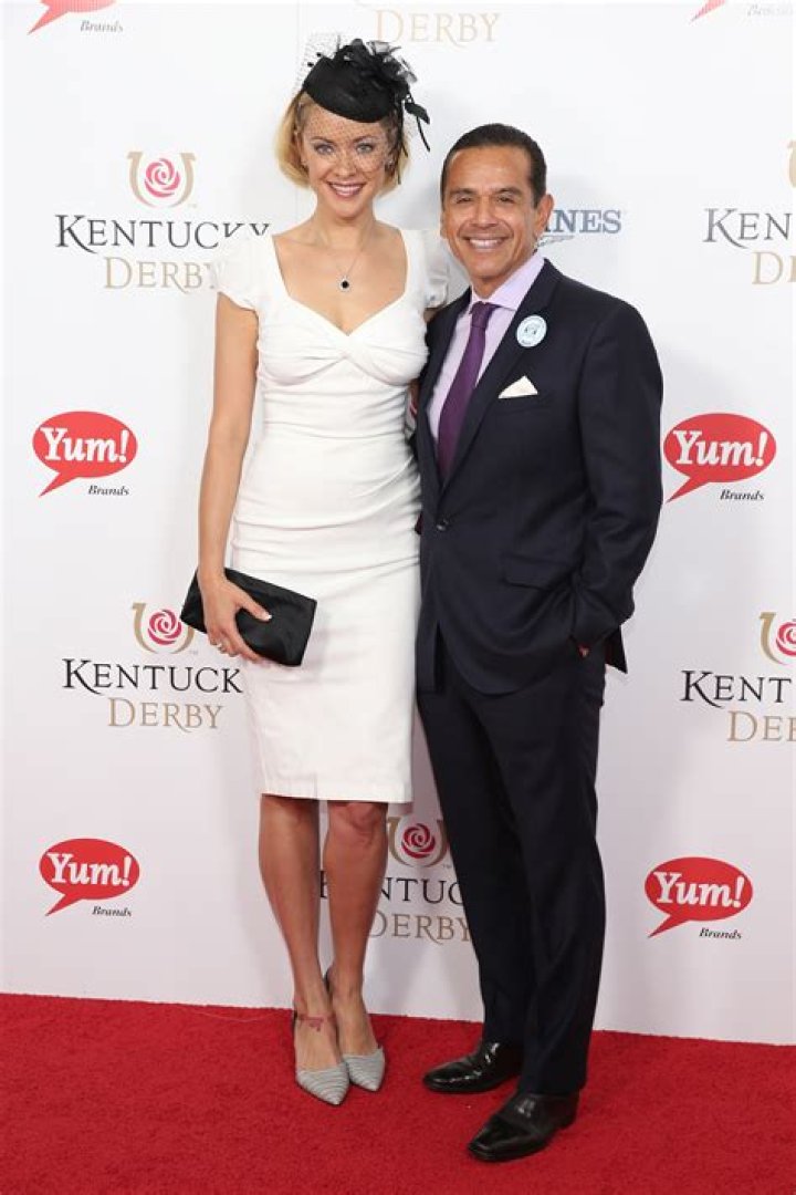 Nicholas Loken Height, Weight, Net Worth, Age, Birthday, Wikipedia, Who, Instagram, Biography