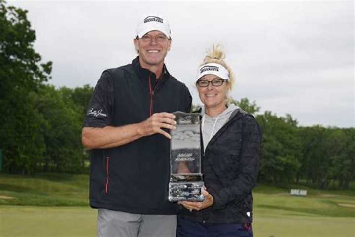 Nicki Stricker Age, Wiki Bio And Net Worth: Meet Steve Stricker Wife On Instagram