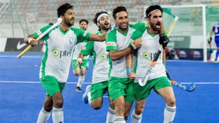 
Pakistan Hockey Player Sustains Head Injury During Practice 