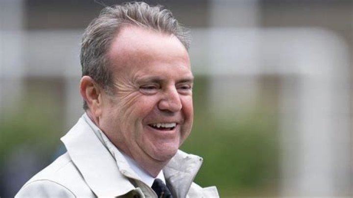 Phil Cunningham (rock musician)