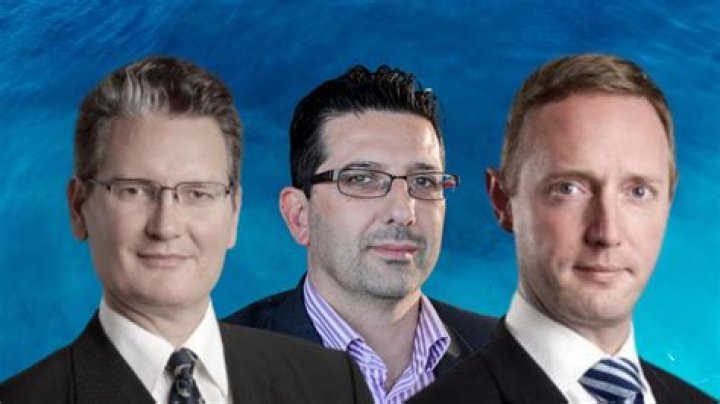 
Reactions As Don Jazzy Hangs Out With His Former Business Partner, Dbanj 