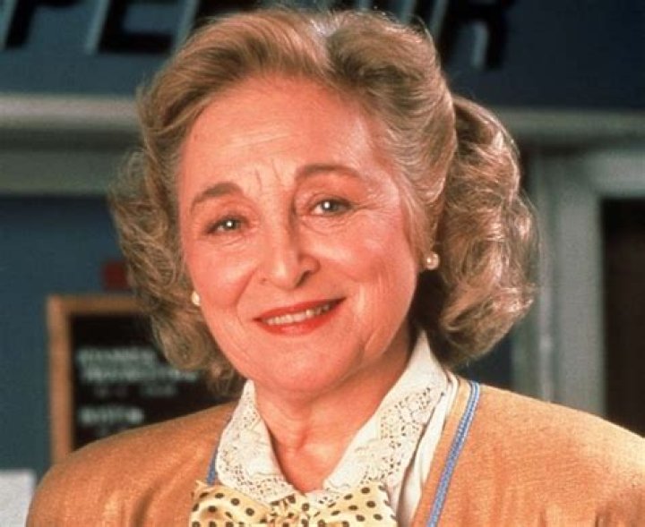 Rebecca Schull Bio, Wiki, Age, Height, Husband, Net Worth and Death