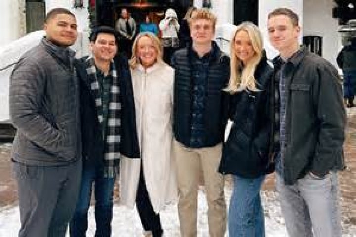 Ree Drummond Brothers And Sisters: Meet Ree Drummond’s Siblings Mike Smith, Betsy Lee Smith, And Doug Smith