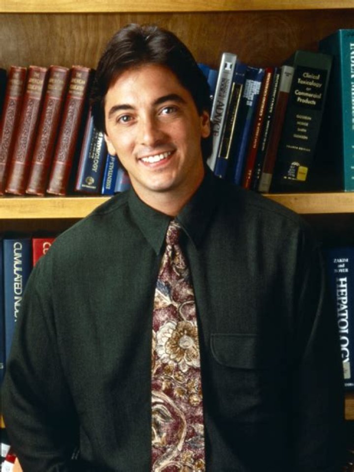 Renee Baio Net Worth